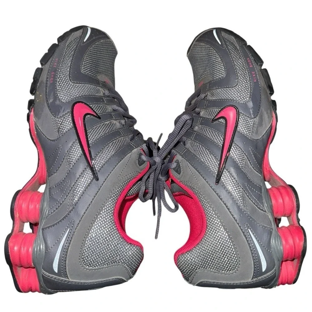 Nike Shox Navina Shoes Womens 9 Pre-Owned Sneakers Grey‎ Pink 392868-060 Cushion